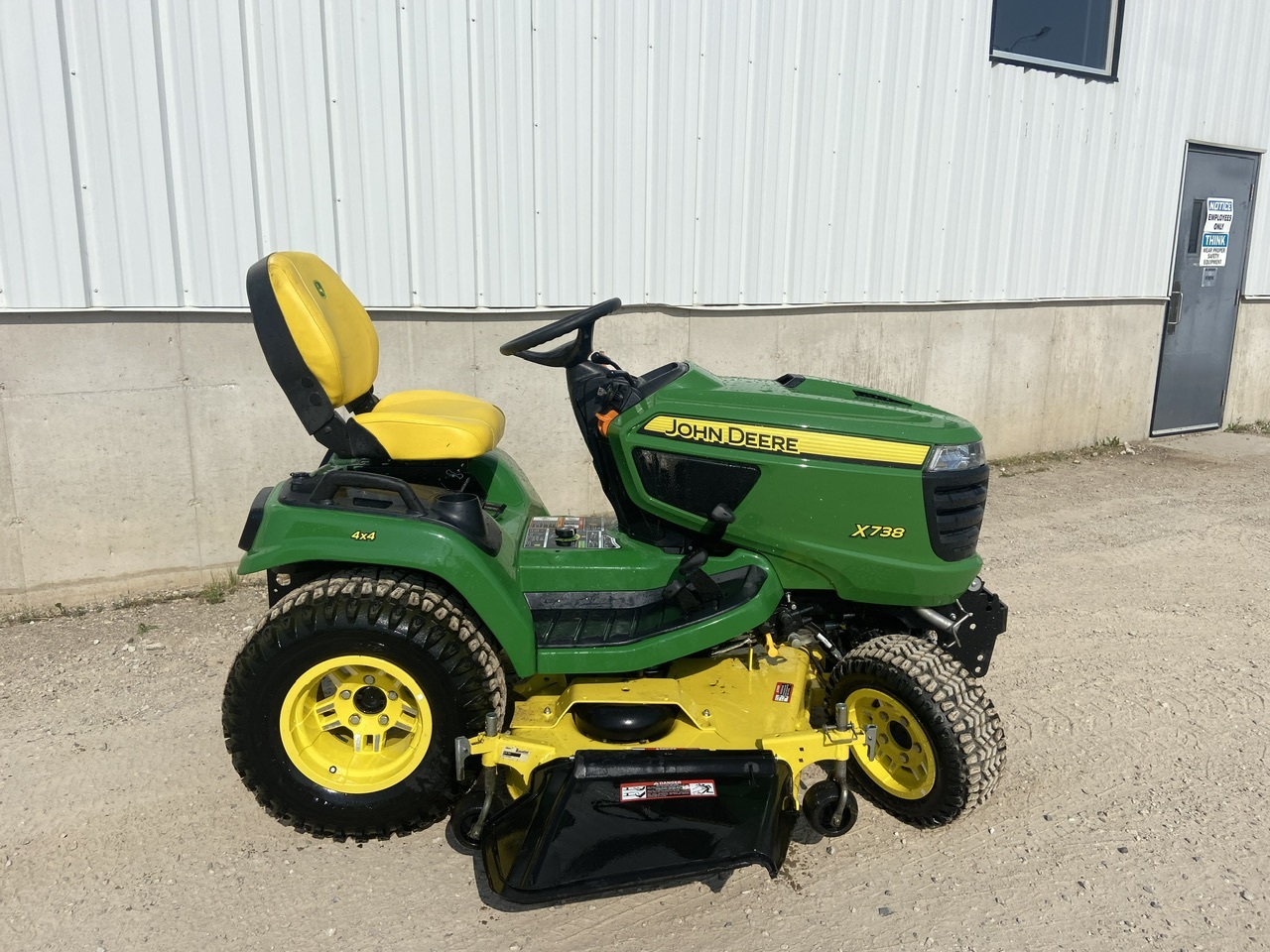 Huron Tractor | Used Equipment | JD X738 (E90042)