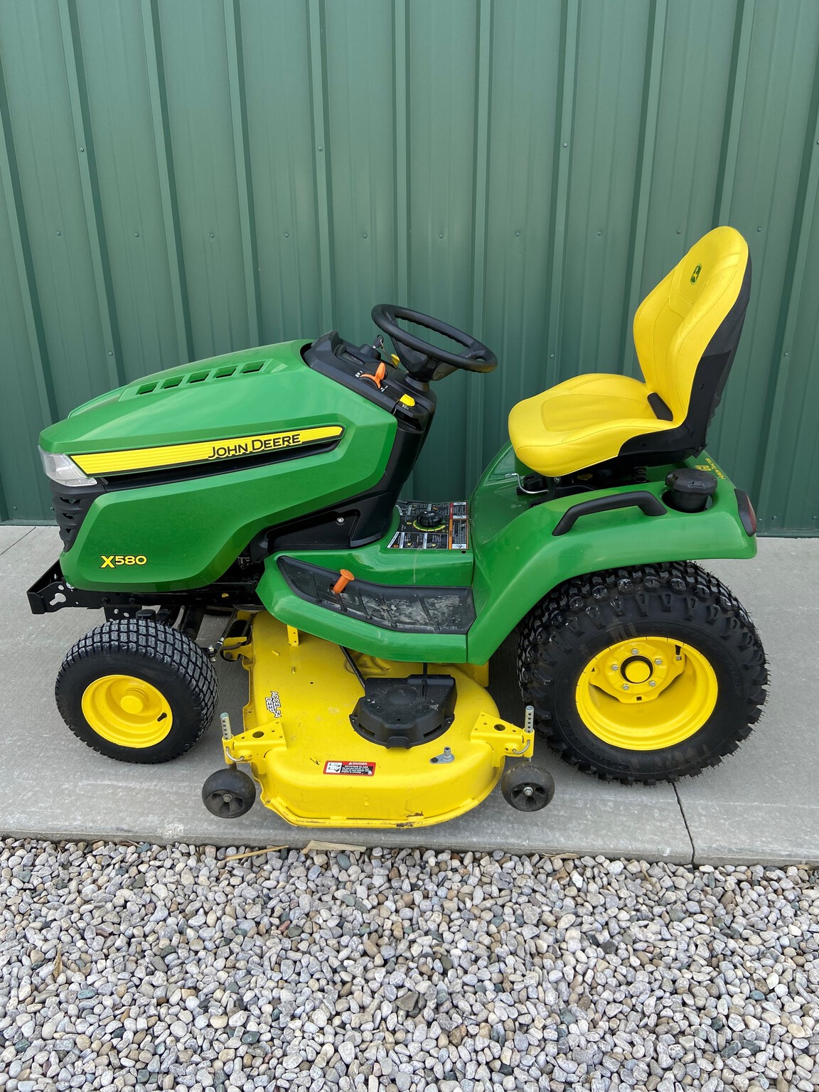 huron-tractor-used-equipment-jd-x580-e90917